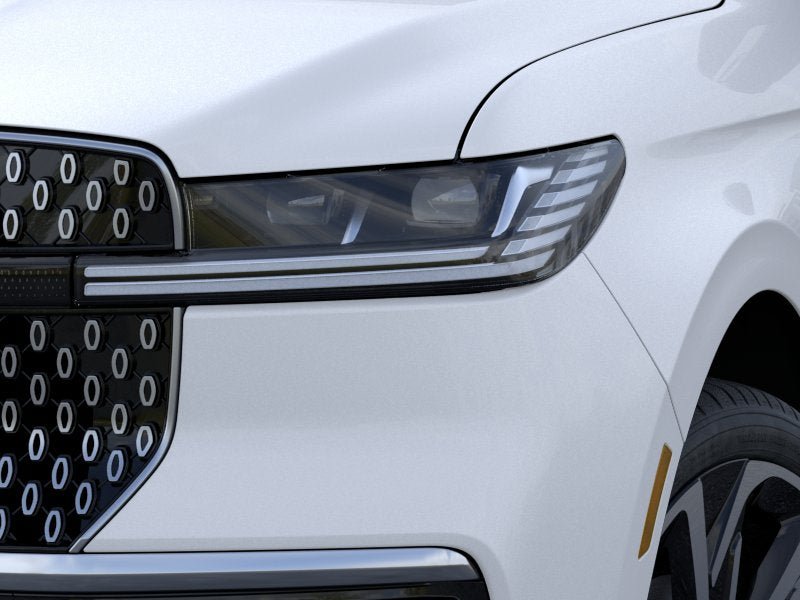 New 2026 Lincoln Navigator L Reserve AWD/4WD image 18