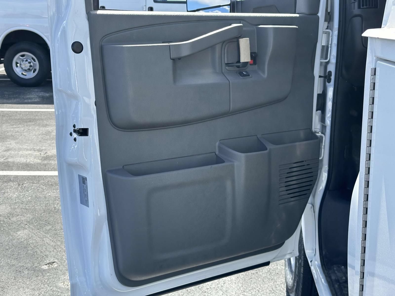 New 2024 Chevrolet Express 3500 w/ Power Convenience Package RWD image 15
