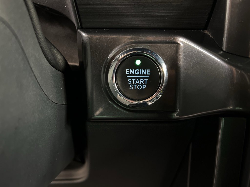 Certified 2022 Ford F150 XLT w/ Equipment Group 302A High image 18