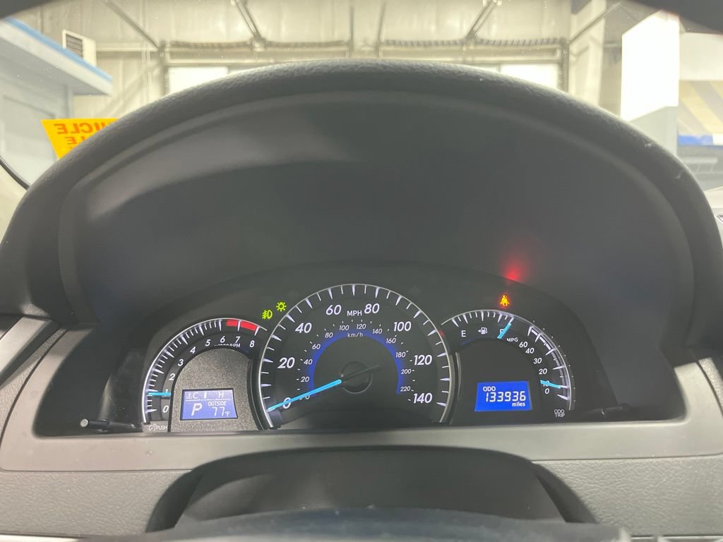 Used 2012 Toyota Camry XLE FWD image 19