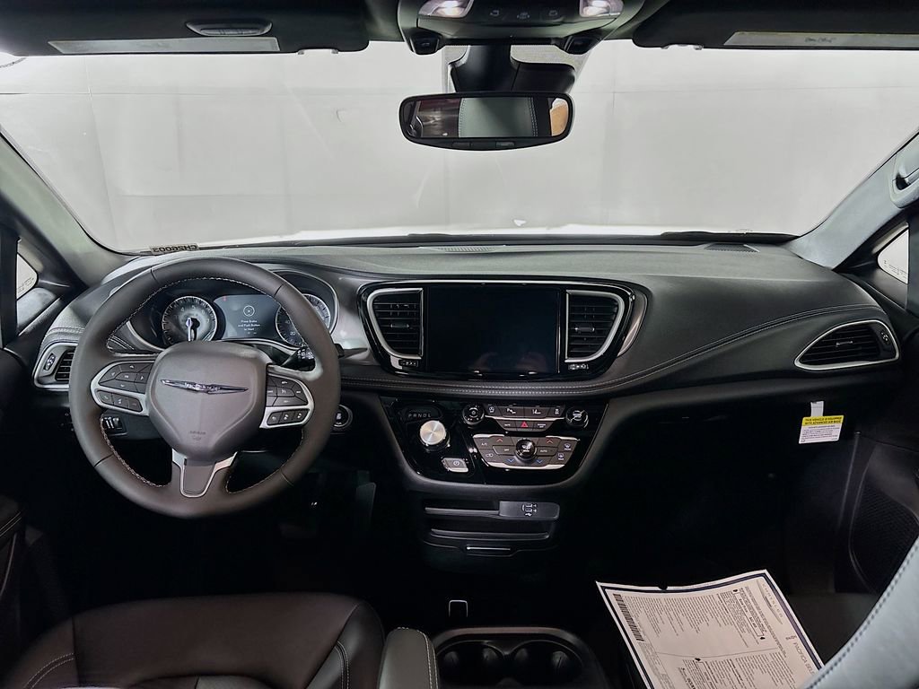 New 2026 Chrysler Pacifica Select image 12