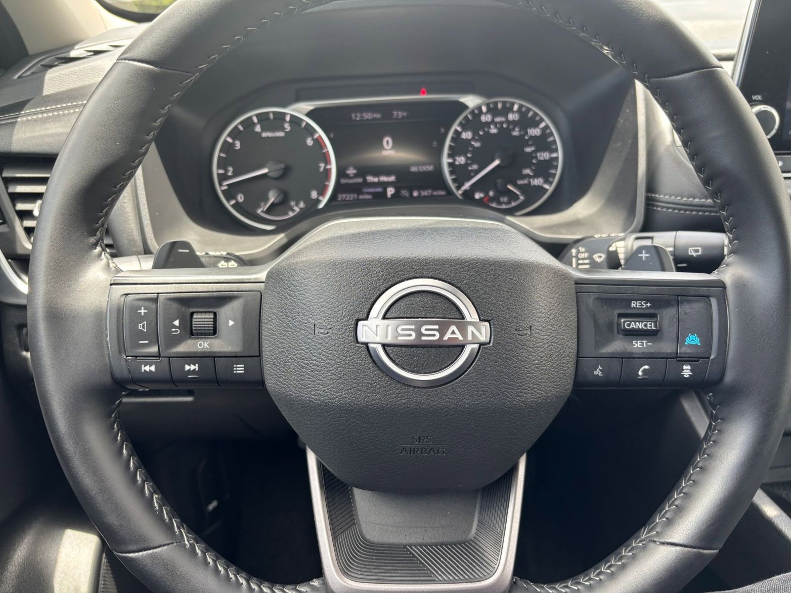 Used 2025 Nissan Rogue SV FWD image 30