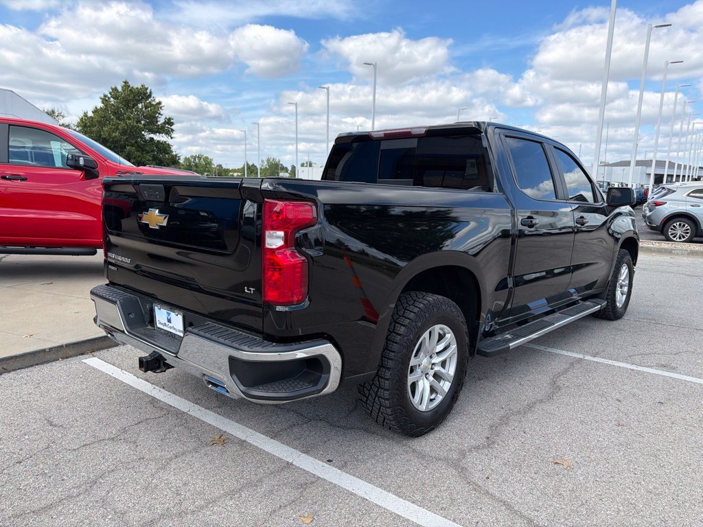 Used 2021 Chevrolet Silverado 1500 LT w/ Diesel Off-Road Package AWD/4WD image 3