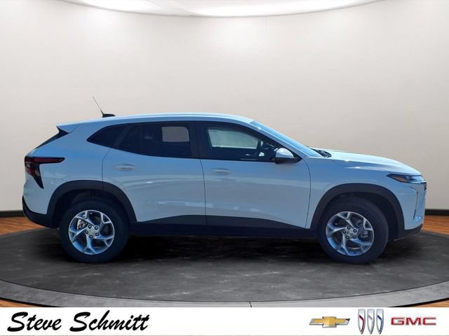 New 2026 Chevrolet Trax LS w/ LS Convenience Package FWD image 23