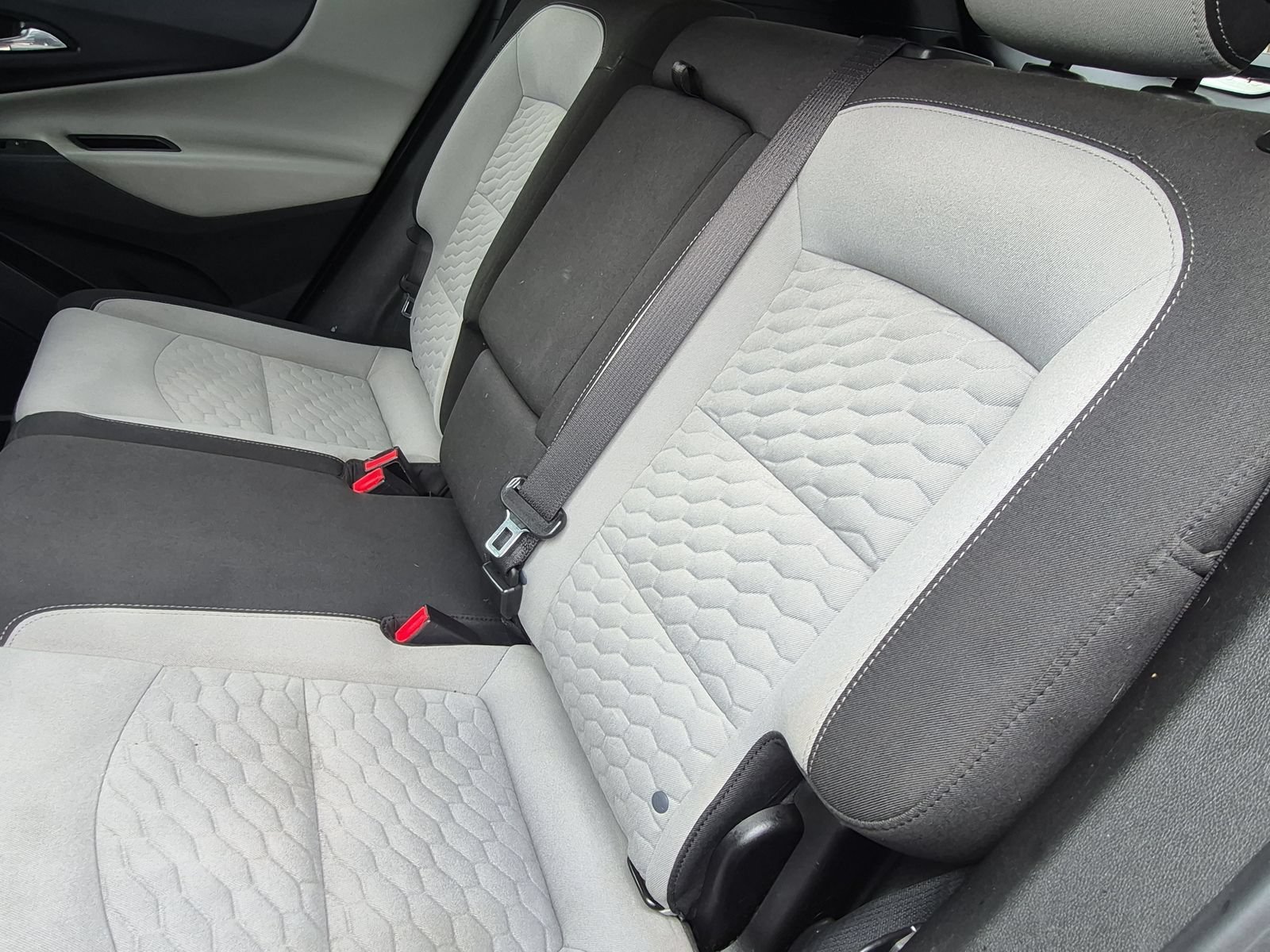 Used 2019 Chevrolet Equinox LT w/ Driver Convenience Package FWD image 18