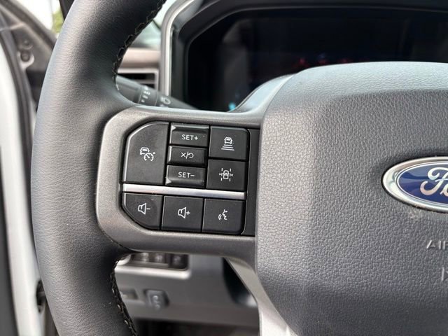 Used 2026 Ford F350 Lariat w/ Black Appearance Package AWD/4WD image 20