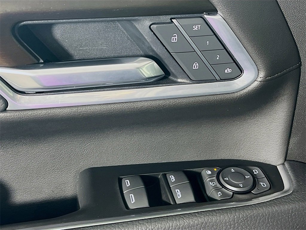 Used 2026 GMC Sierra 2500 Denali w/ Denali Reserve Package image 17