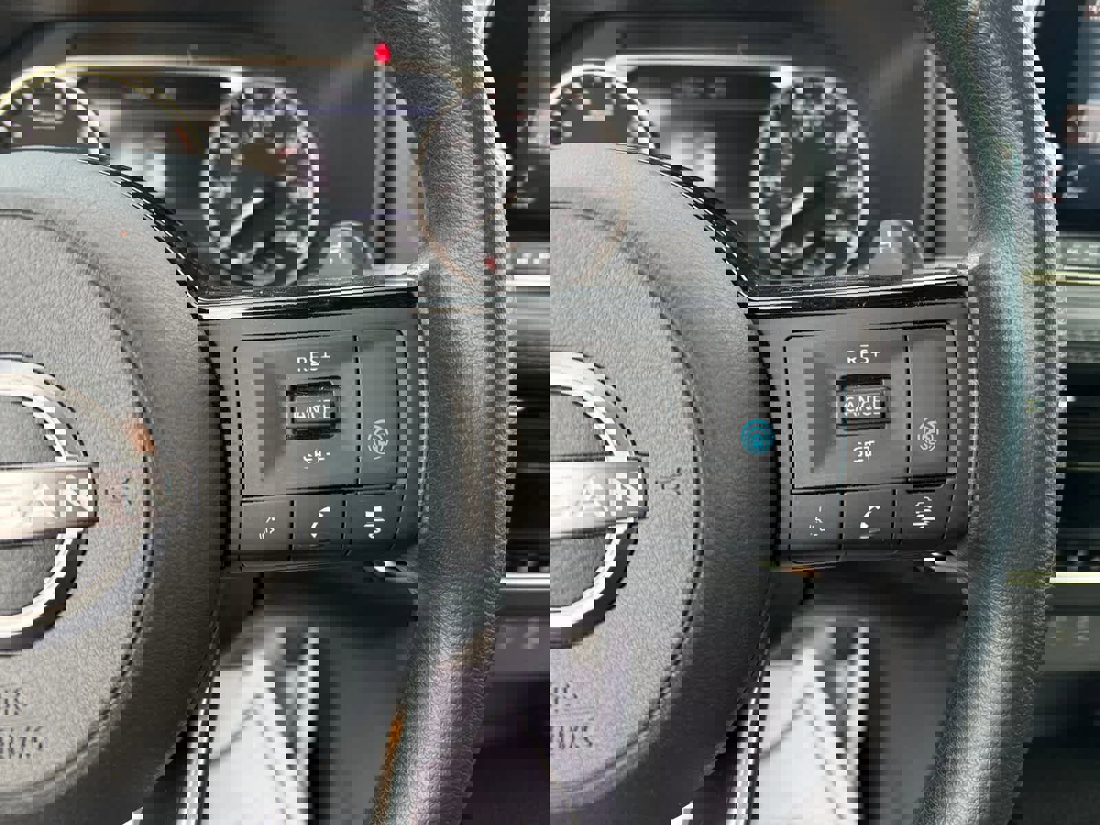 Used 2022 Nissan Rogue SV image 22