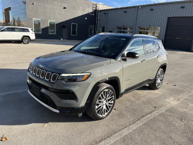 Used 2022 Jeep Compass Limited w/ Elite Group AWD/4WD image 4