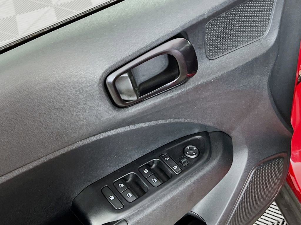 Certified 2022 Hyundai Venue Limited image 19