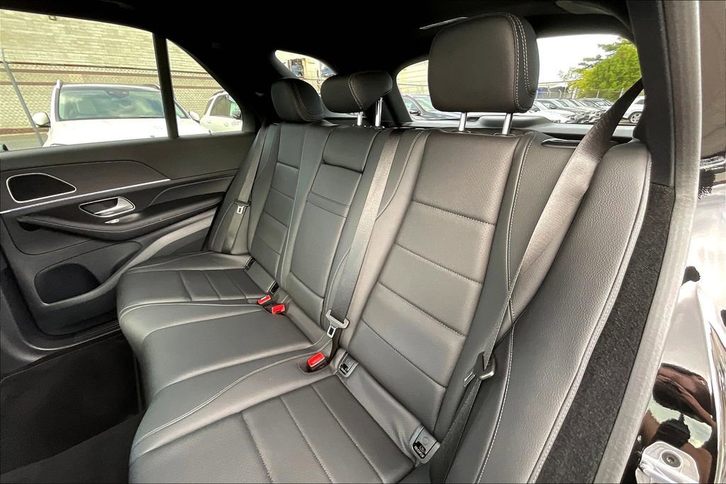 Certified 2025 Mercedes-Benz GLE 450e GLE 450e w/ Driver Assistance Package image 18