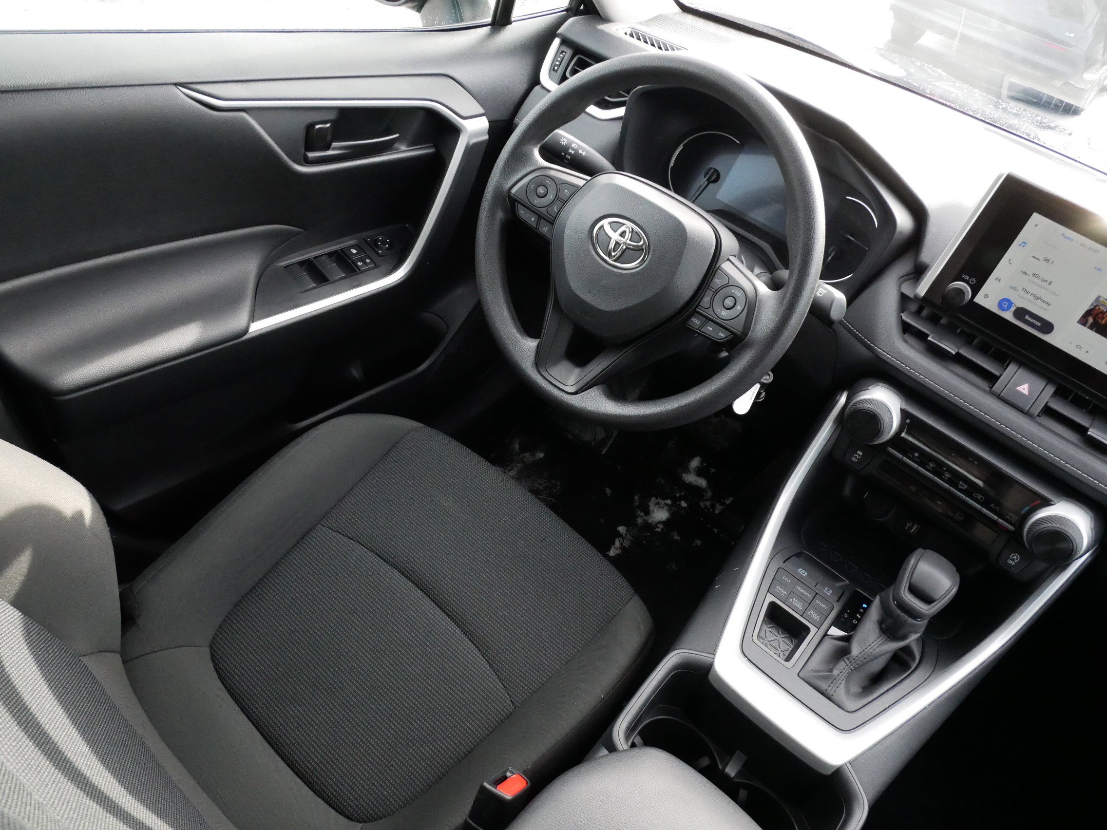 Certified 2025 Toyota RAV4 LE image 9