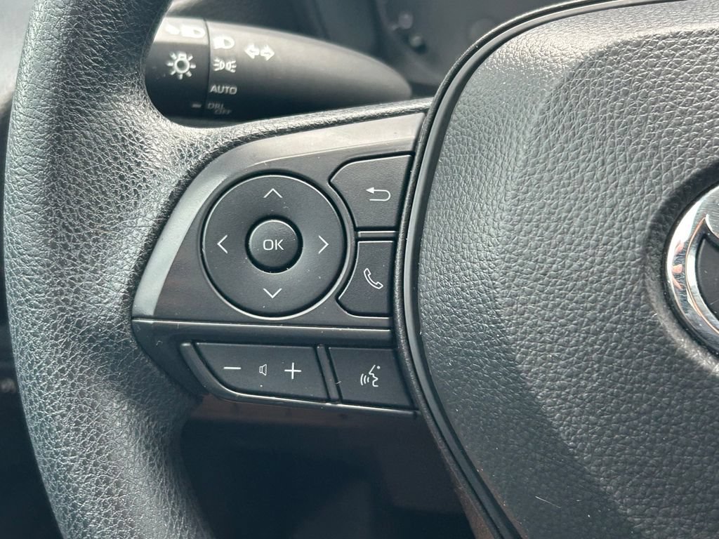 Used 2024 Toyota Corolla LE FWD image 30
