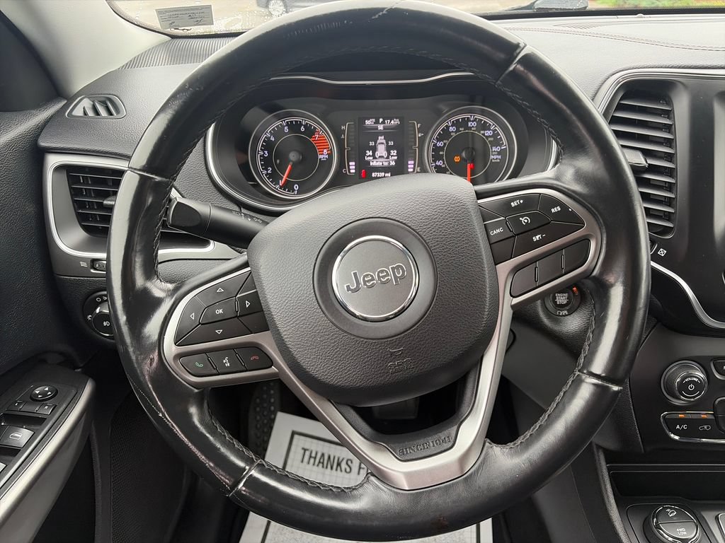 Used 2019 Jeep Cherokee Latitude Plus AWD/4WD image 15
