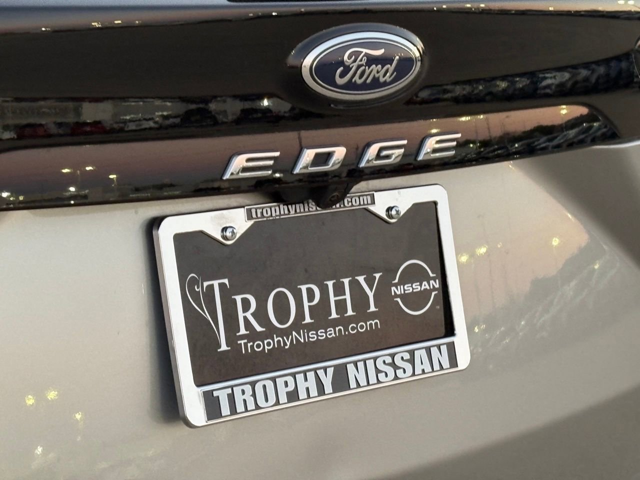 Used 2024 Ford Edge SEL image 9