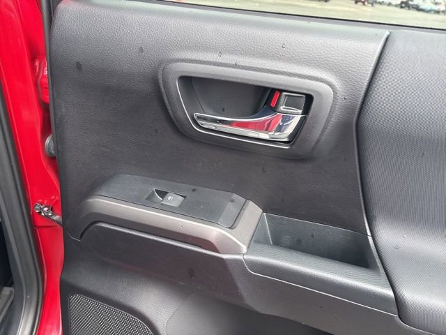 Used 2021 Toyota Tacoma TRD Sport AWD/4WD image 14