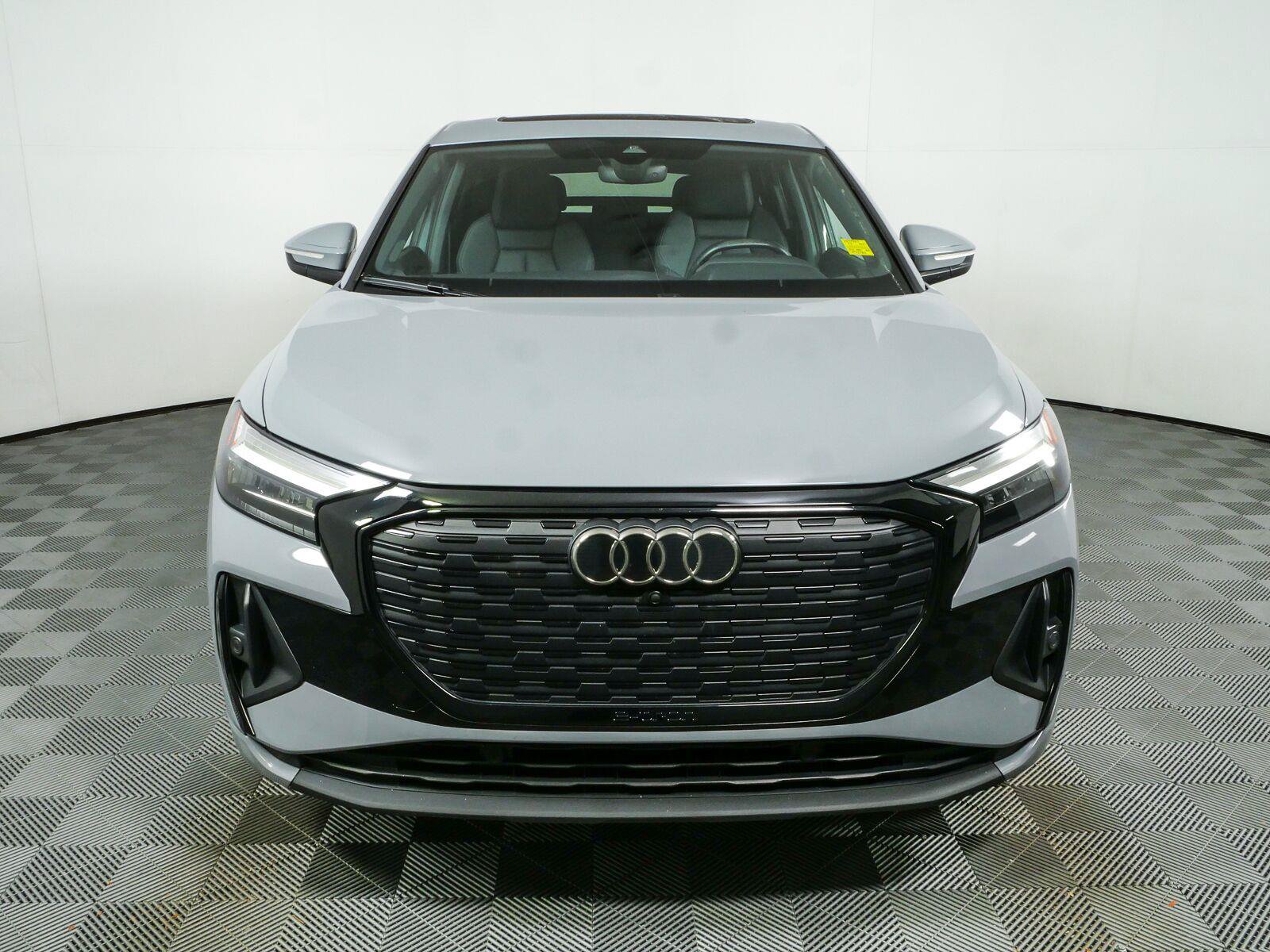 Used 2023 Audi Q4 e-tron Premium w/ Convenience Package AWD/4WD image 27