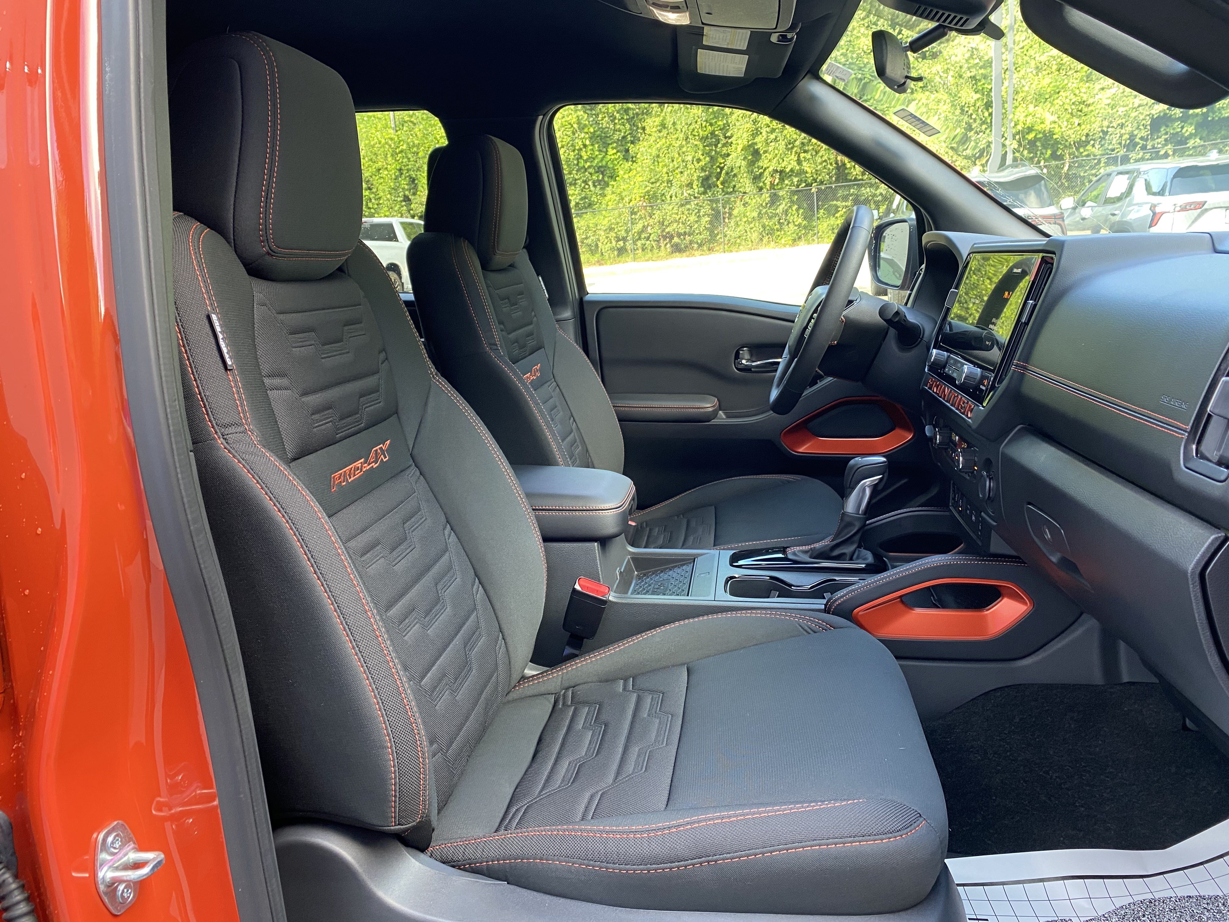 Used 2025 Nissan Frontier PRO-4X w/ Pro Convenience Package AWD/4WD image 34