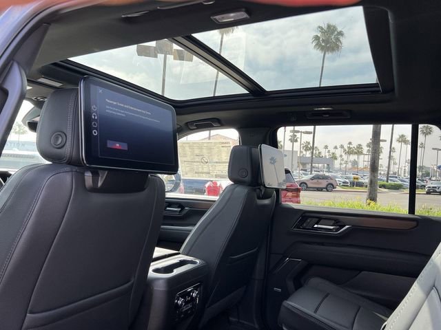 New 2026 GMC Yukon XL Denali w/ Denali Reserve Package image 28