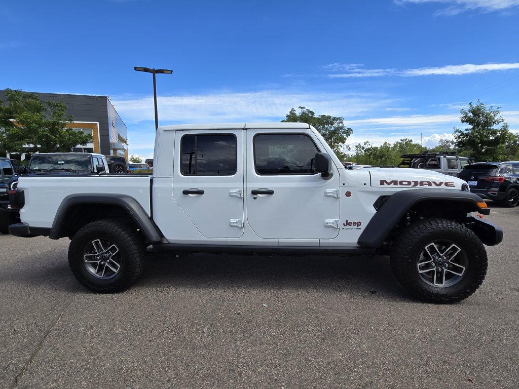 Used 2025 Jeep Gladiator Mojave w/ Convenience Group AWD/4WD image 4