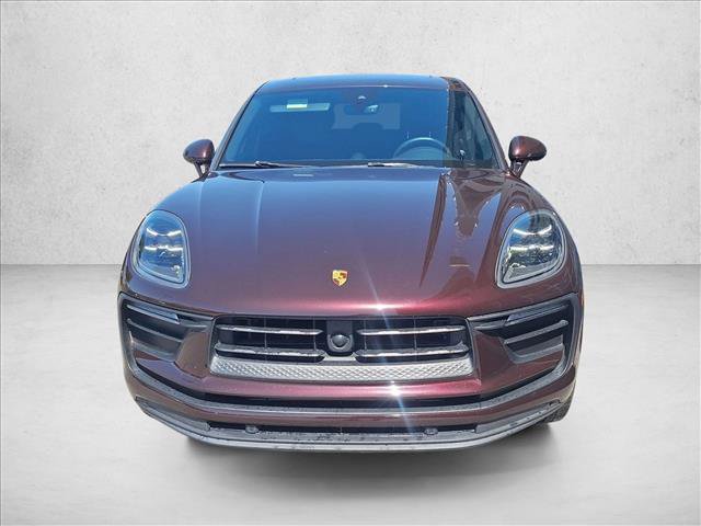 Used 2023 Porsche Macan AWD/4WD image 2