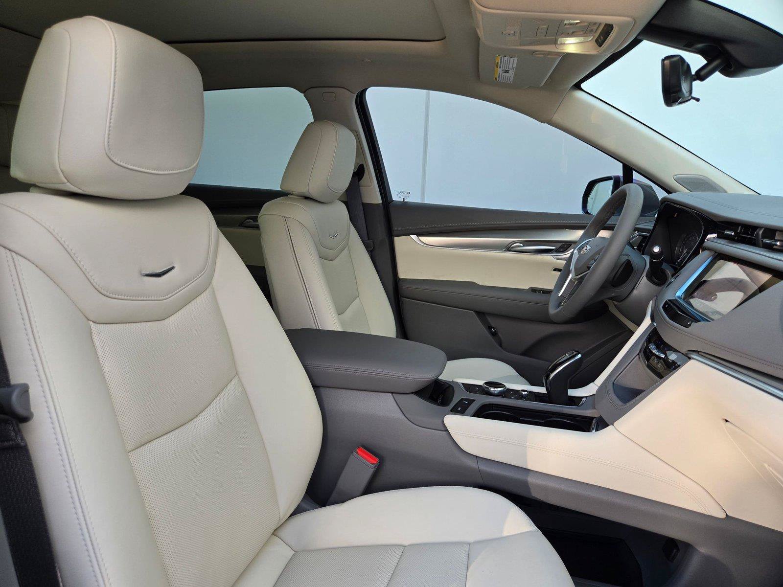 New 2026 Cadillac XT5 Premium Luxury w/ Driver Assist Package FWD image 28