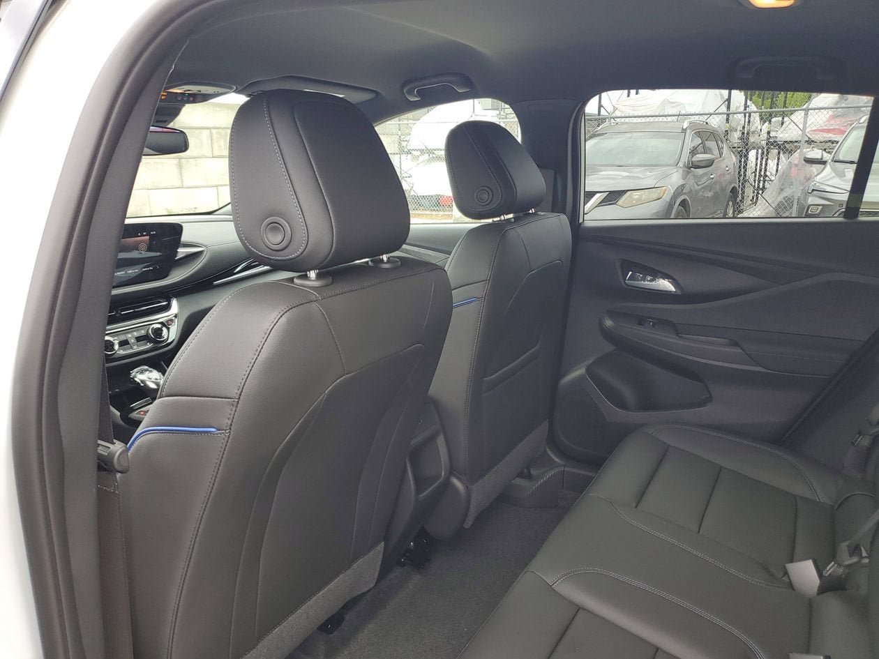 New 2026 Buick Envista Sport Touring w/ Convenience I Package FWD image 9