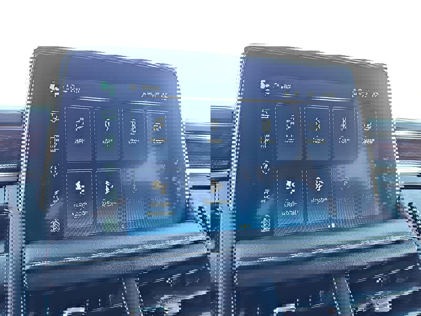 Used 2023 Chevrolet Suburban Premier image 23