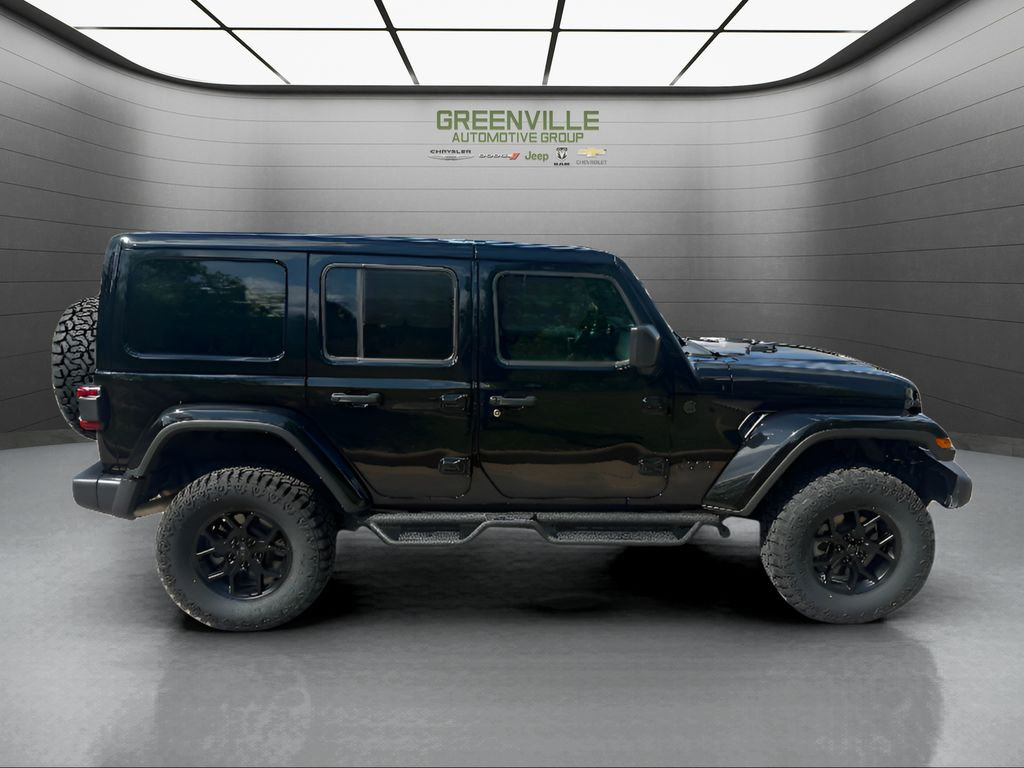 Used 2025 Jeep Wrangler Unlimited Sahara AWD/4WD image 4