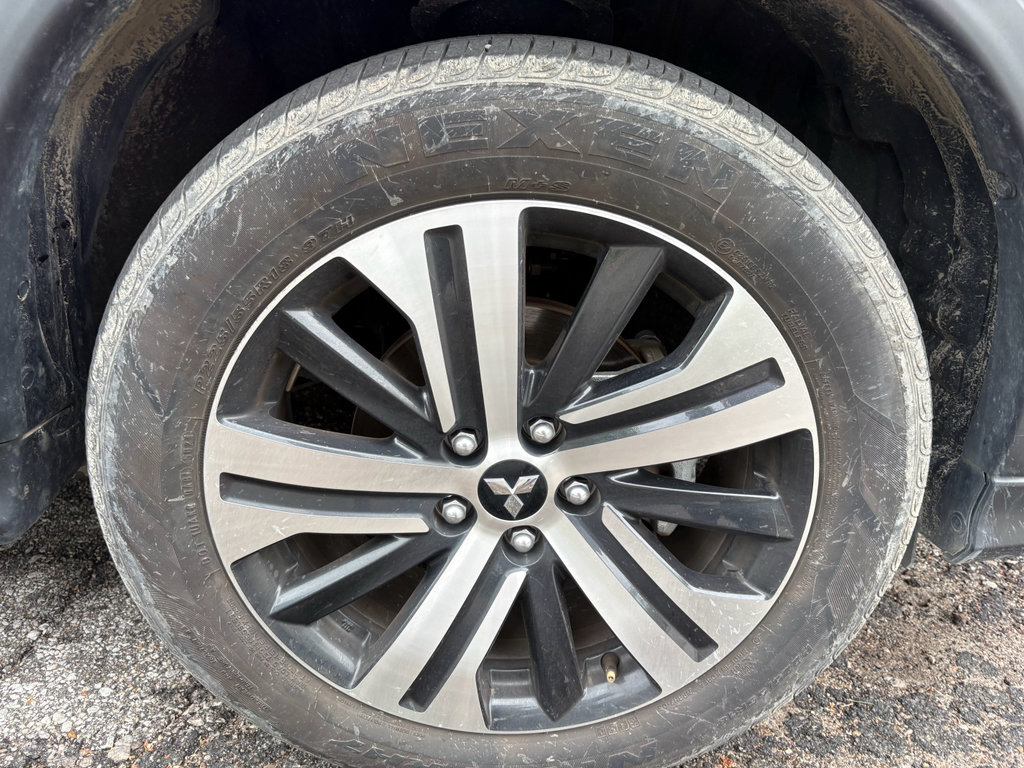 Used 2025 Mitsubishi Outlander Sport ES AWD/4WD image 9