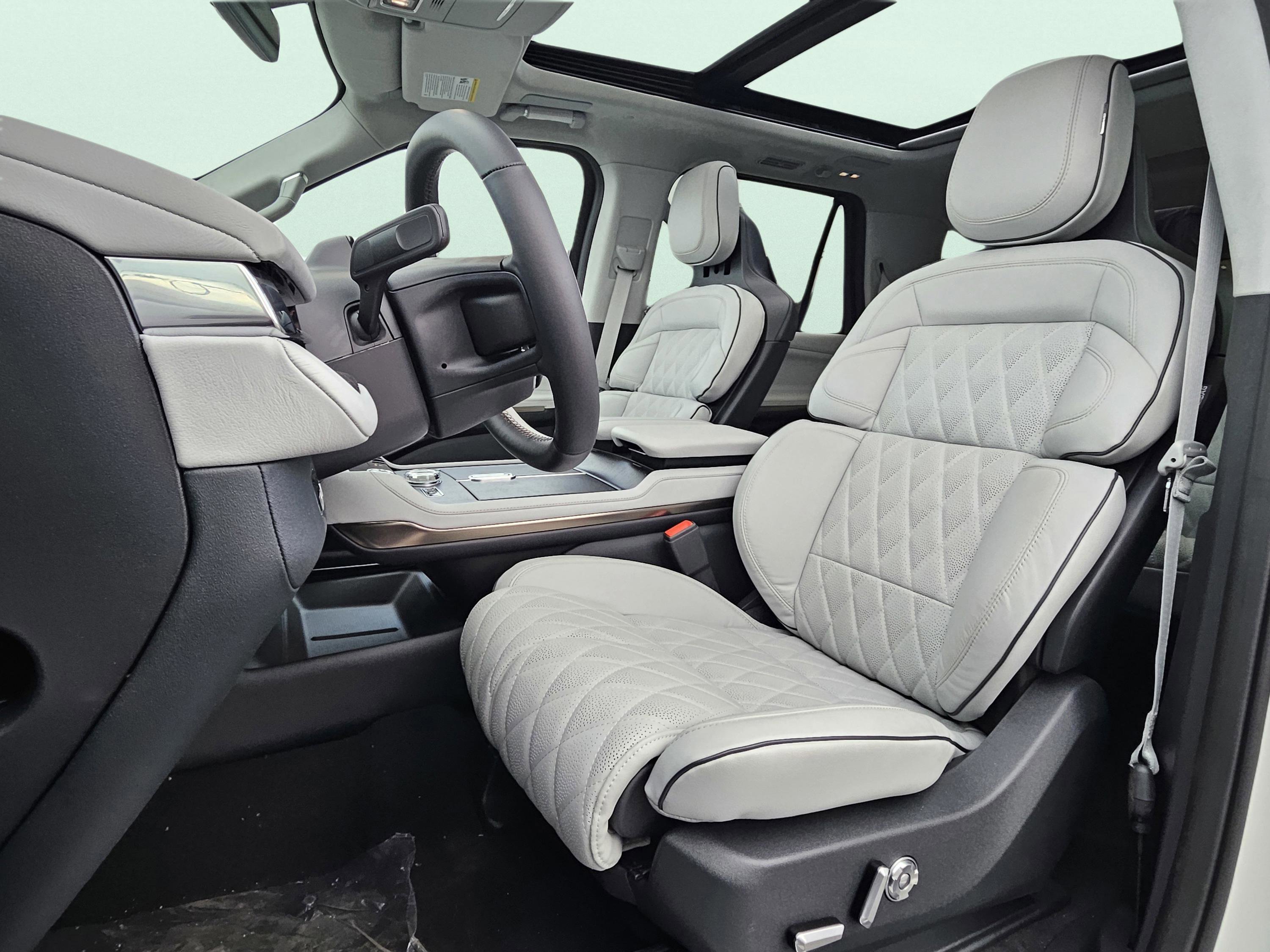 New 2026 Lincoln Navigator L Black Label image 12