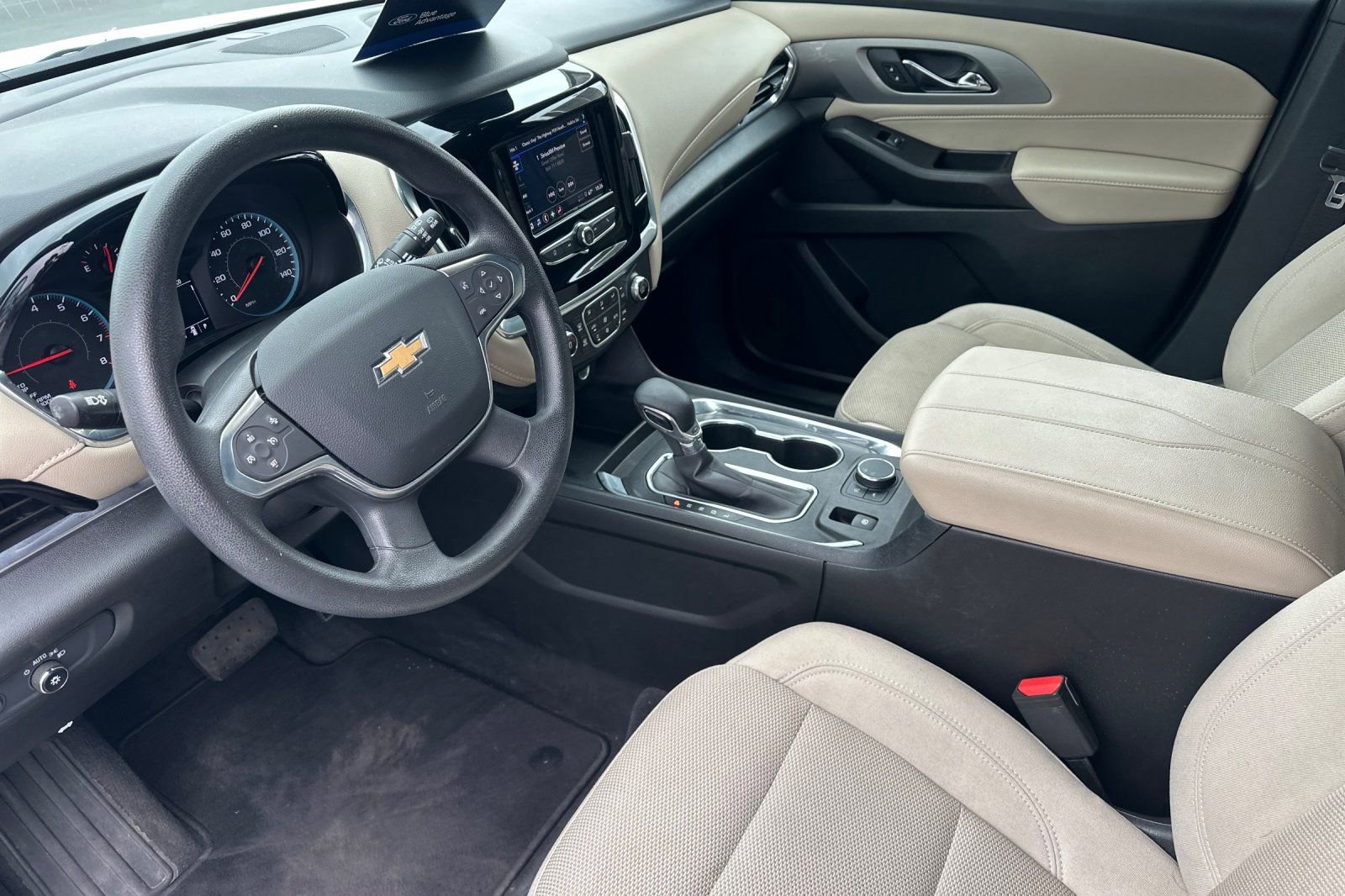 Used 2022 Chevrolet Traverse LS FWD image 9