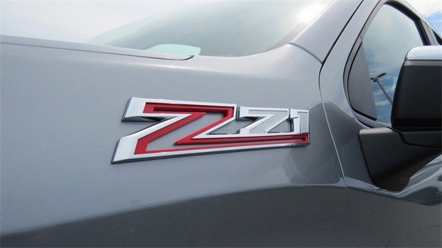 New 2024 Chevrolet Silverado 1500 Custom Trail Boss w/ LPO, Dark Essentials Package image 15