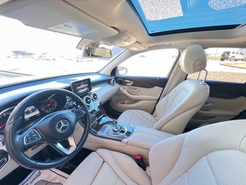 Used 2017 Mercedes-Benz GLC 300 w/ Premium 1 Package image 12
