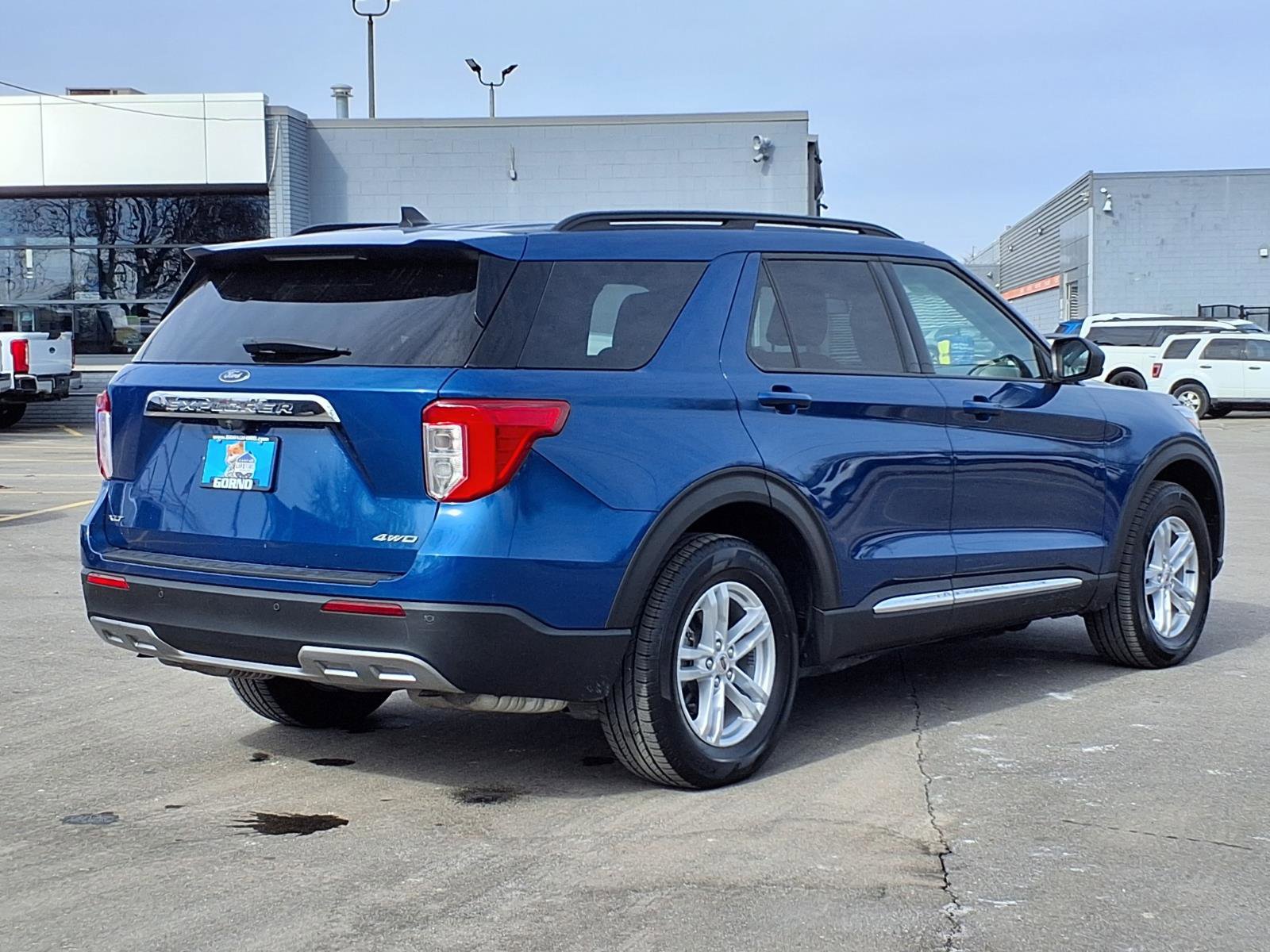 Used 2021 Ford Explorer XLT w/ Equipment Group 202A image 2