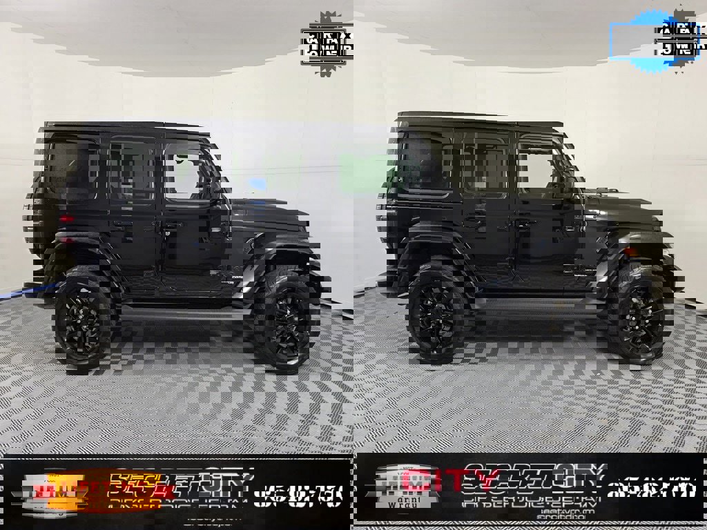 Used 2021 Jeep Wrangler Unlimited Sahara image 8