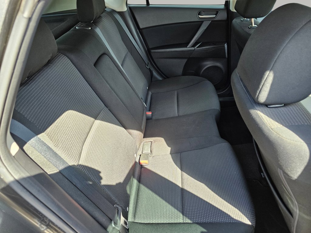 Used 2013 MAZDA MAZDA3 i Touring image 22