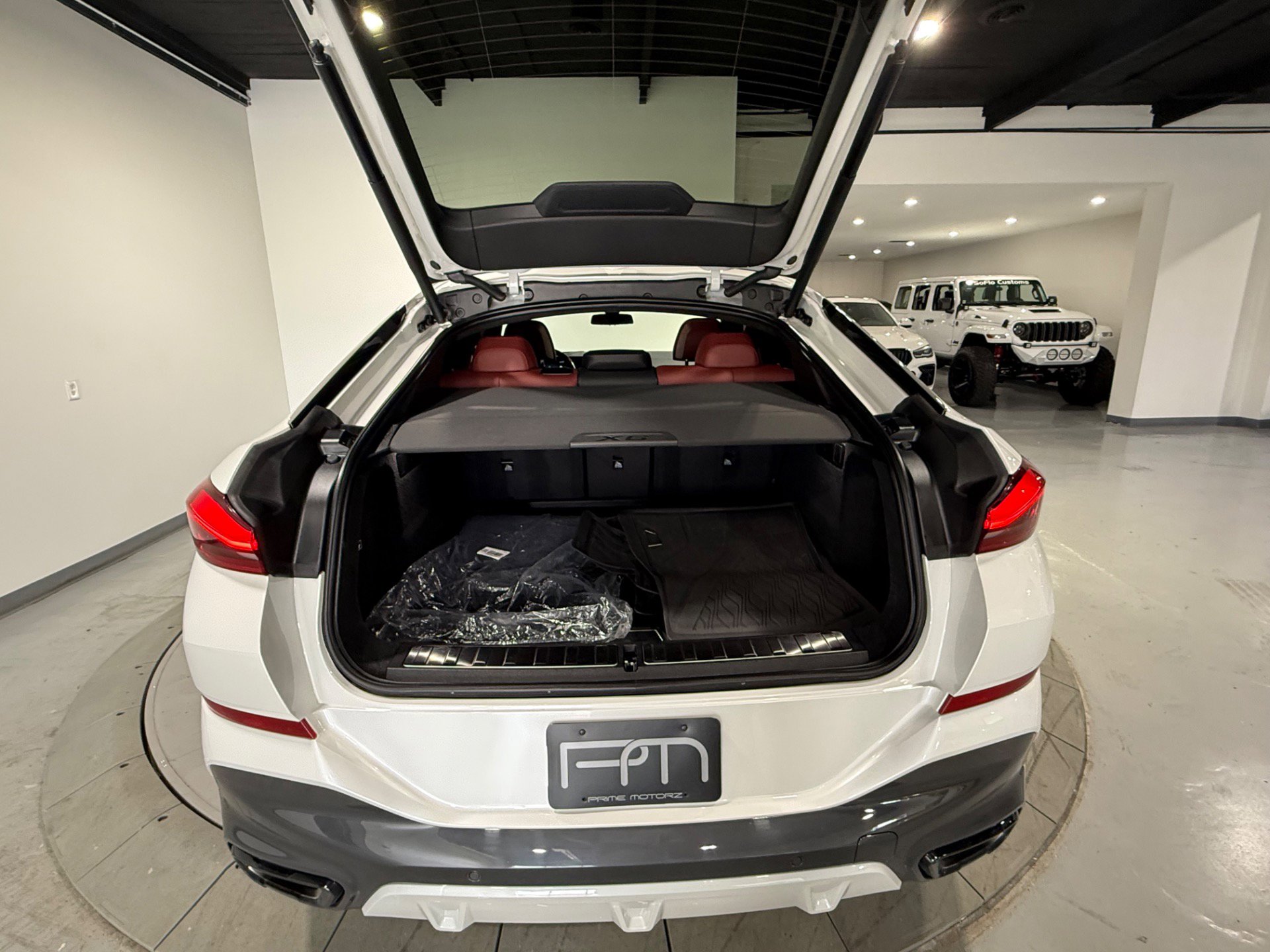 Used 2024 BMW X6 xDrive40i w/ Premium Package AWD/4WD image 17