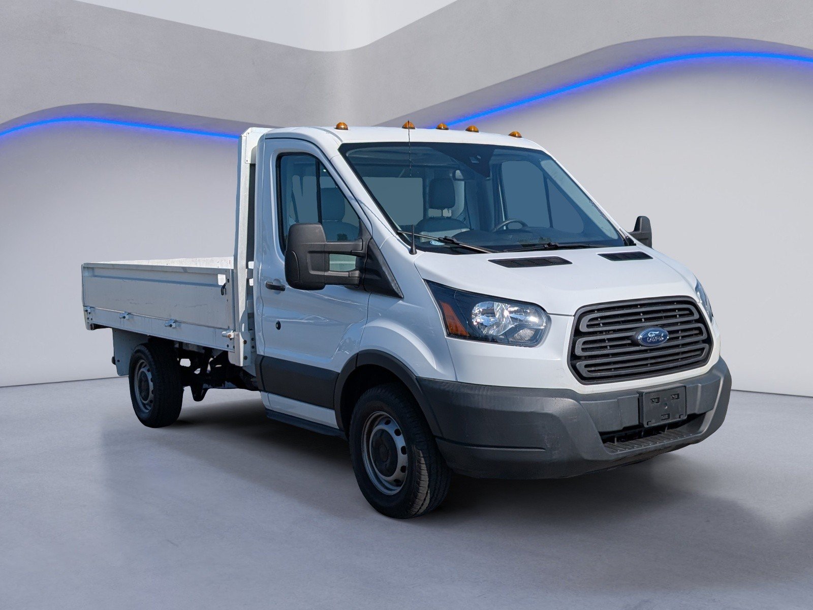 Used 2018 Ford Transit 250 138 RWD image 5