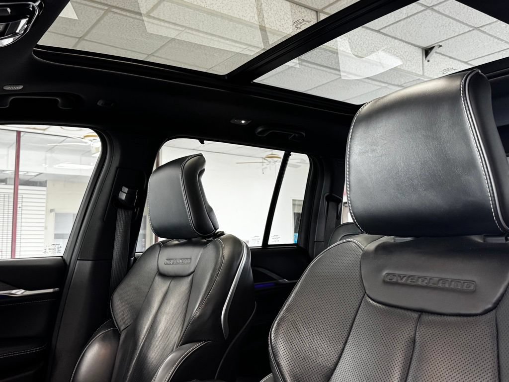 Certified 2023 Jeep Grand Cherokee Overland w/ Luxury Tech Group IV AWD/4WD image 23