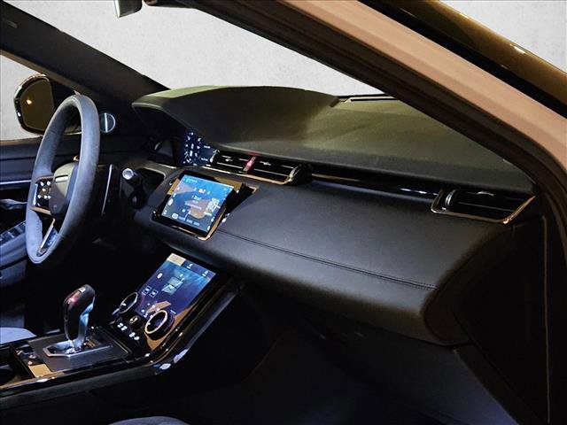 Used 2022 Land Rover Range Rover Evoque R-Dynamic SE image 18