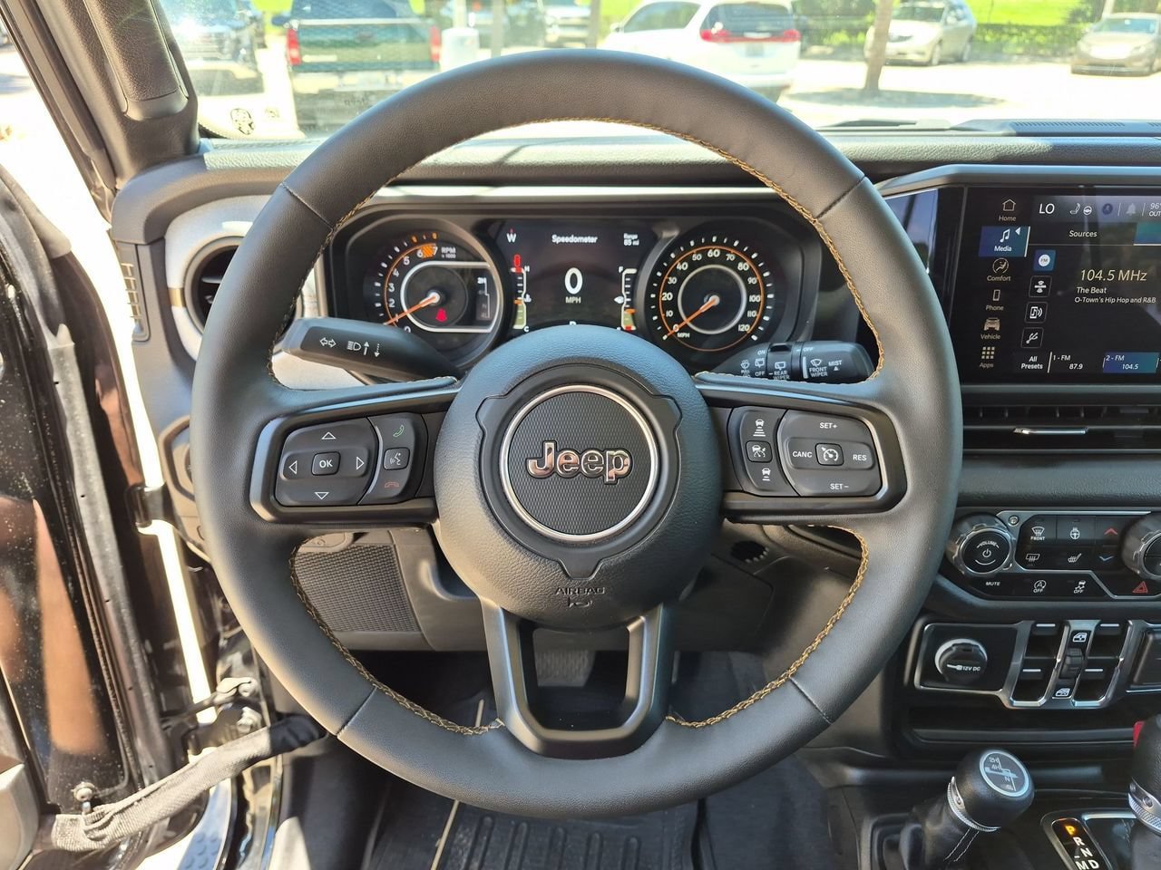 Used 2024 Jeep Wrangler Unlimited Sport AWD/4WD image 10
