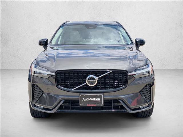 Used 2025 Volvo XC60 B5 Plus w/ Protection Package Premier AWD/4WD image 2