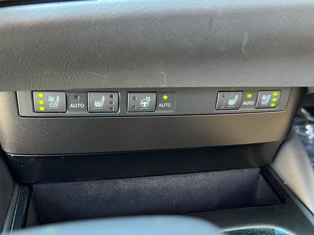 Used 2025 Lexus ES 300h w/ Premium Package FWD image 28