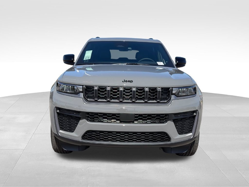 New 2027 Jeep Grand Cherokee Altitude RWD image 25