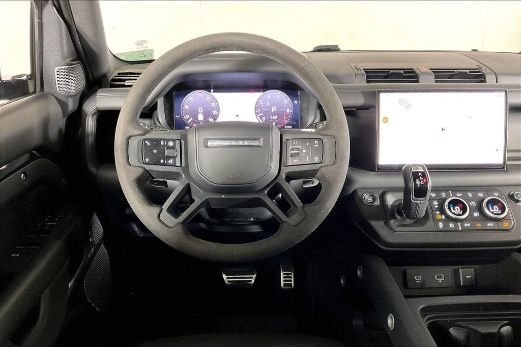 Used 2024 Land Rover Defender 110 V8 image 4