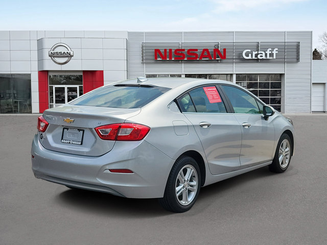 Used 2018 Chevrolet Cruze LT FWD image 3
