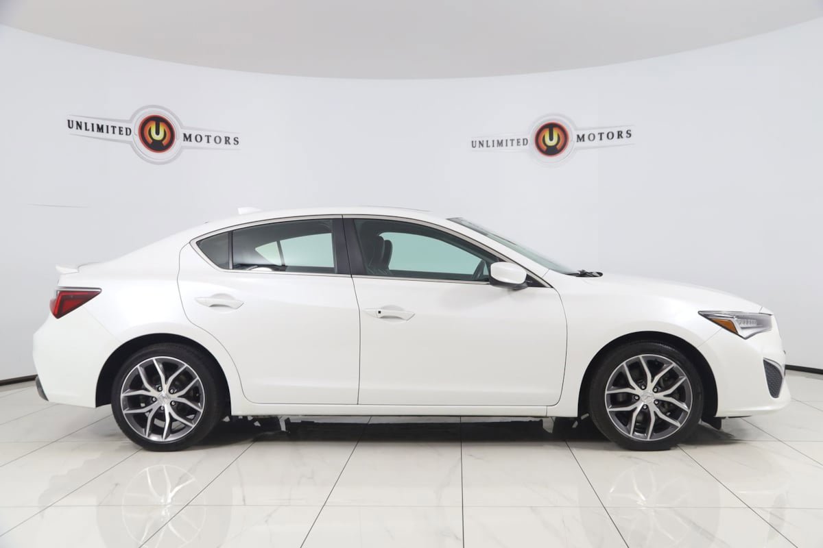 Used 2019 Acura ILX FWD image 2