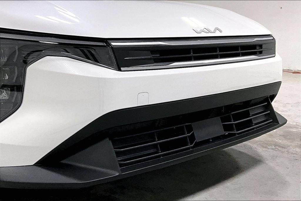 New 2025 Kia K4 FWD image 28