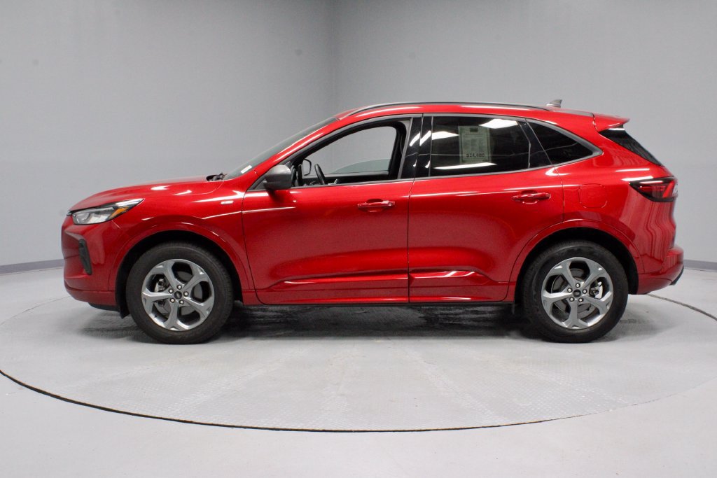Certified 2024 Ford Escape ST-Line w/ Tech Pack #1 AWD/4WD image 8